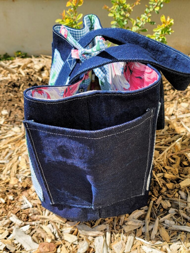 Creating a Gardening Tote Bag (with lots of pockets!)